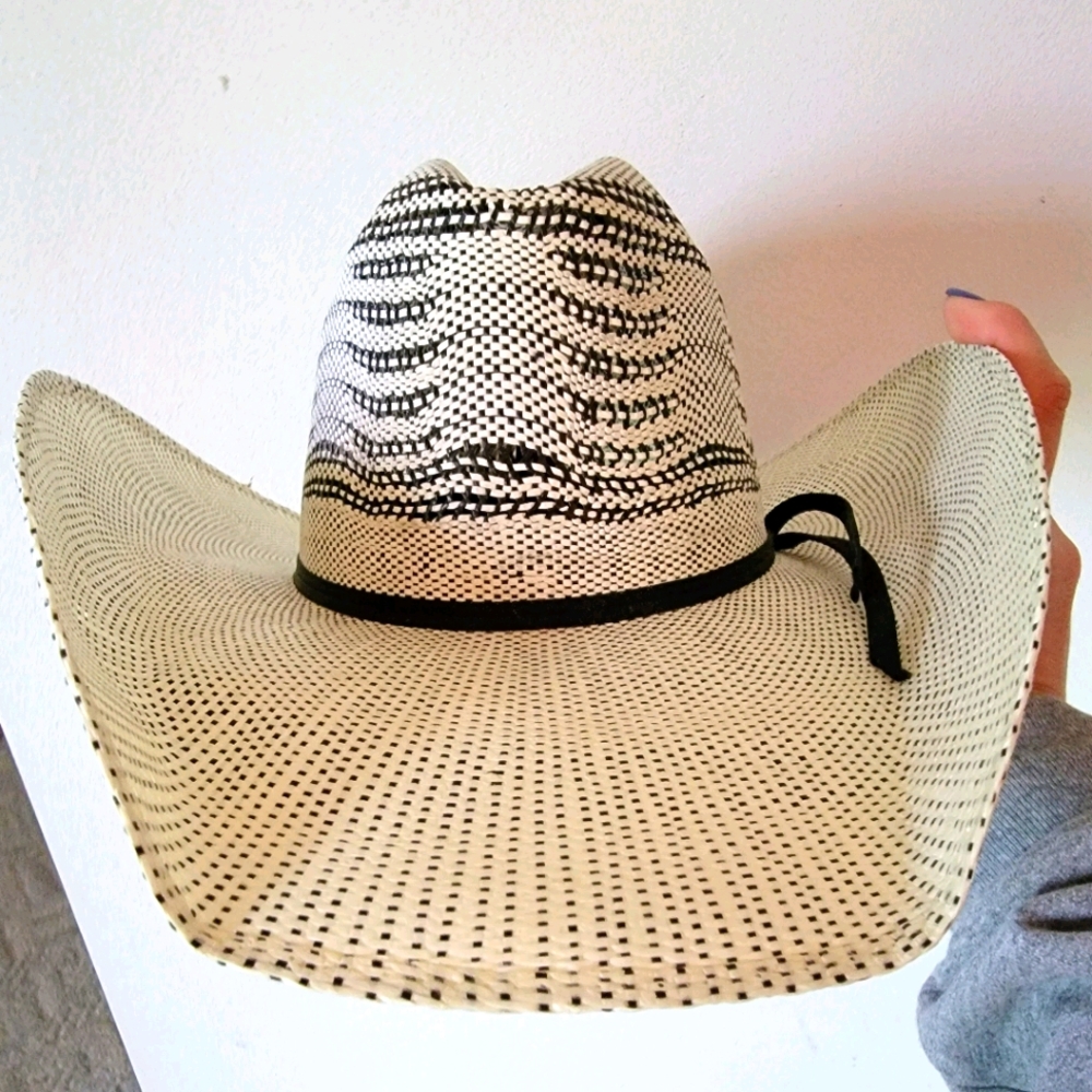 Brand new Straw Rodeo King Hat